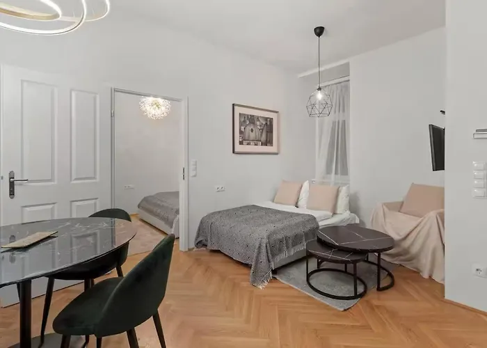 Easy-flat Burggasse- Near Metro