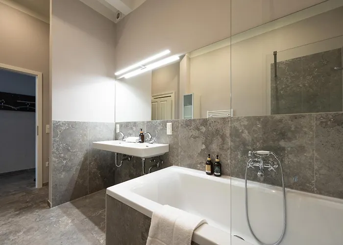 Easy-flat Burggasse- Near Metro Apartament