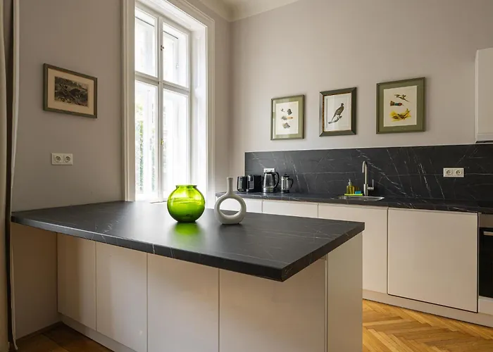 Easy-flat Burggasse- Near Metro