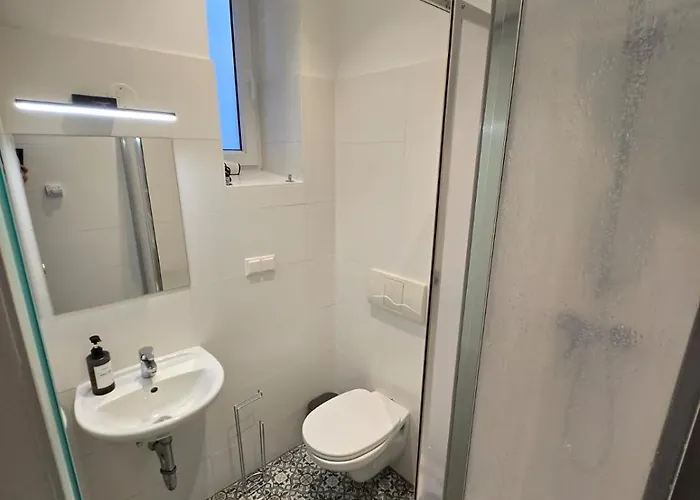 Easy-flat Burggasse- Near Metro Apartament *