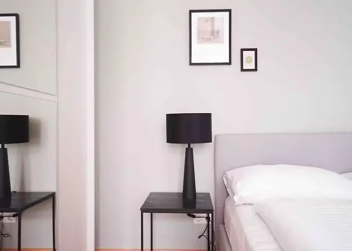 Apartament Easy-flat Burggasse- Near Metro