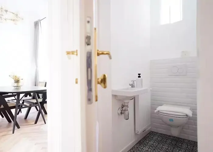 Apartament Easy-flat Burggasse- Near Metro Wiedeń